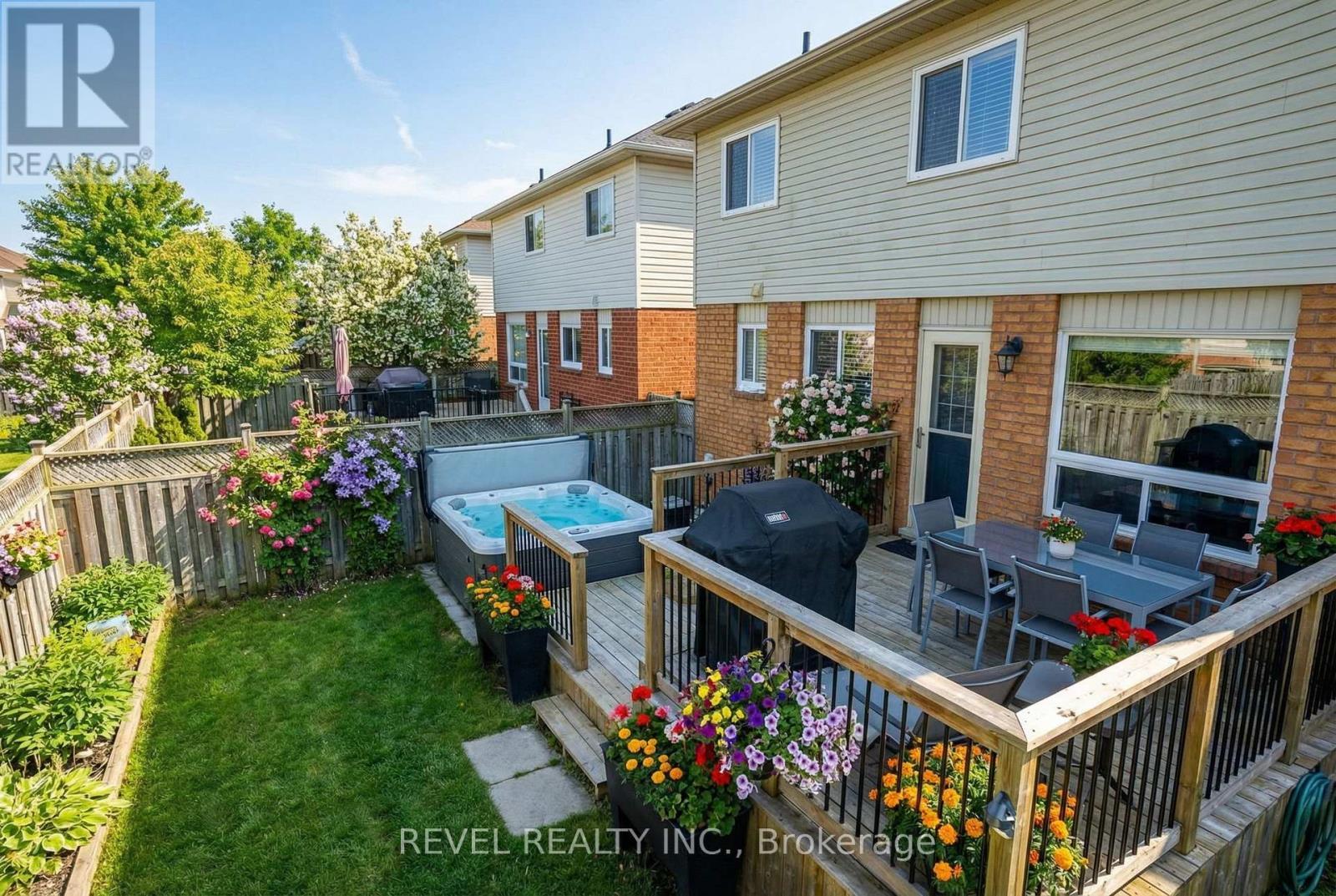 10 Barron Court, Clarington, ON - Outdoor With Deck Patio Veranda With Exterior