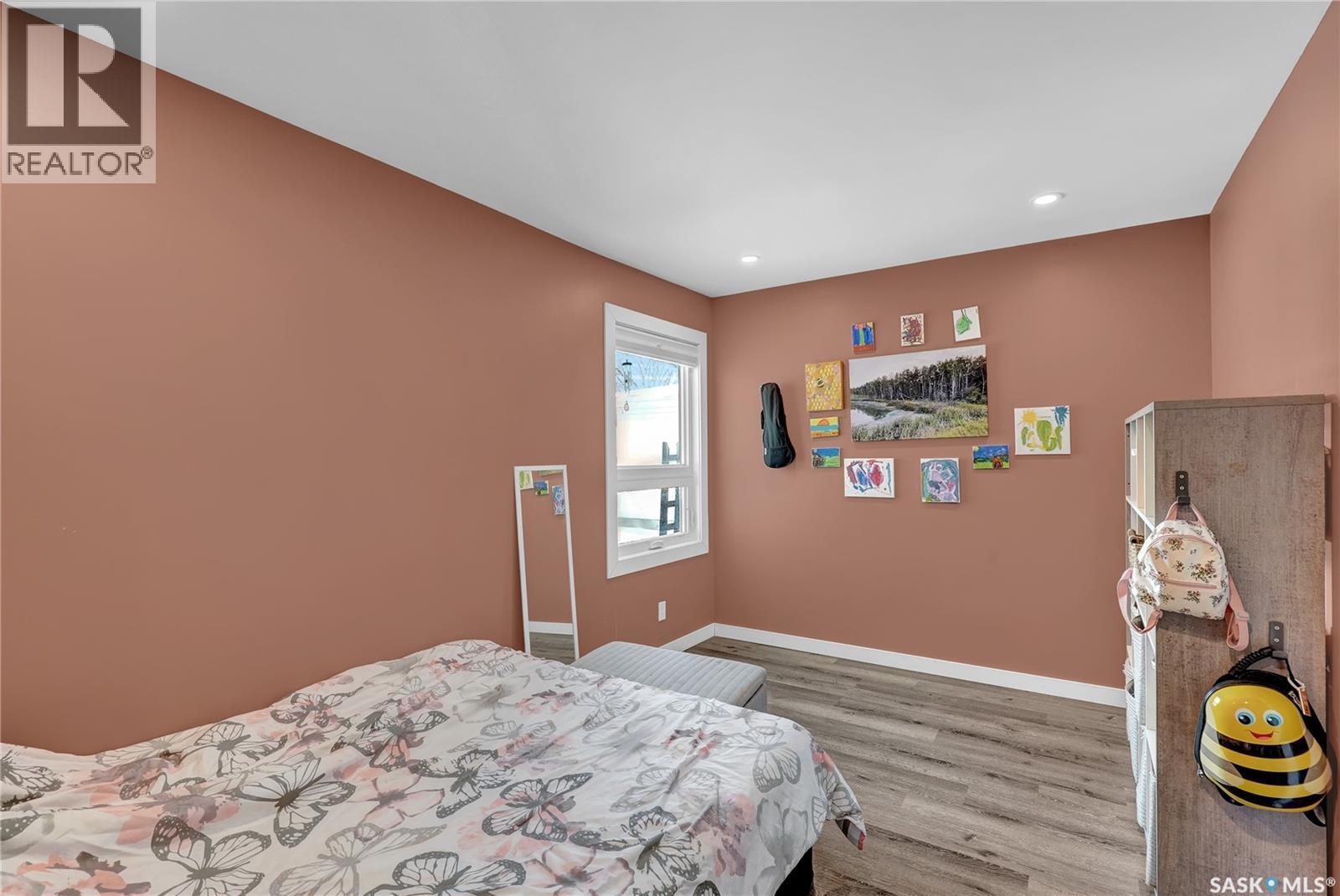 108 Hanley Crescent, Regina, SK - Indoor Photo Showing Bedroom