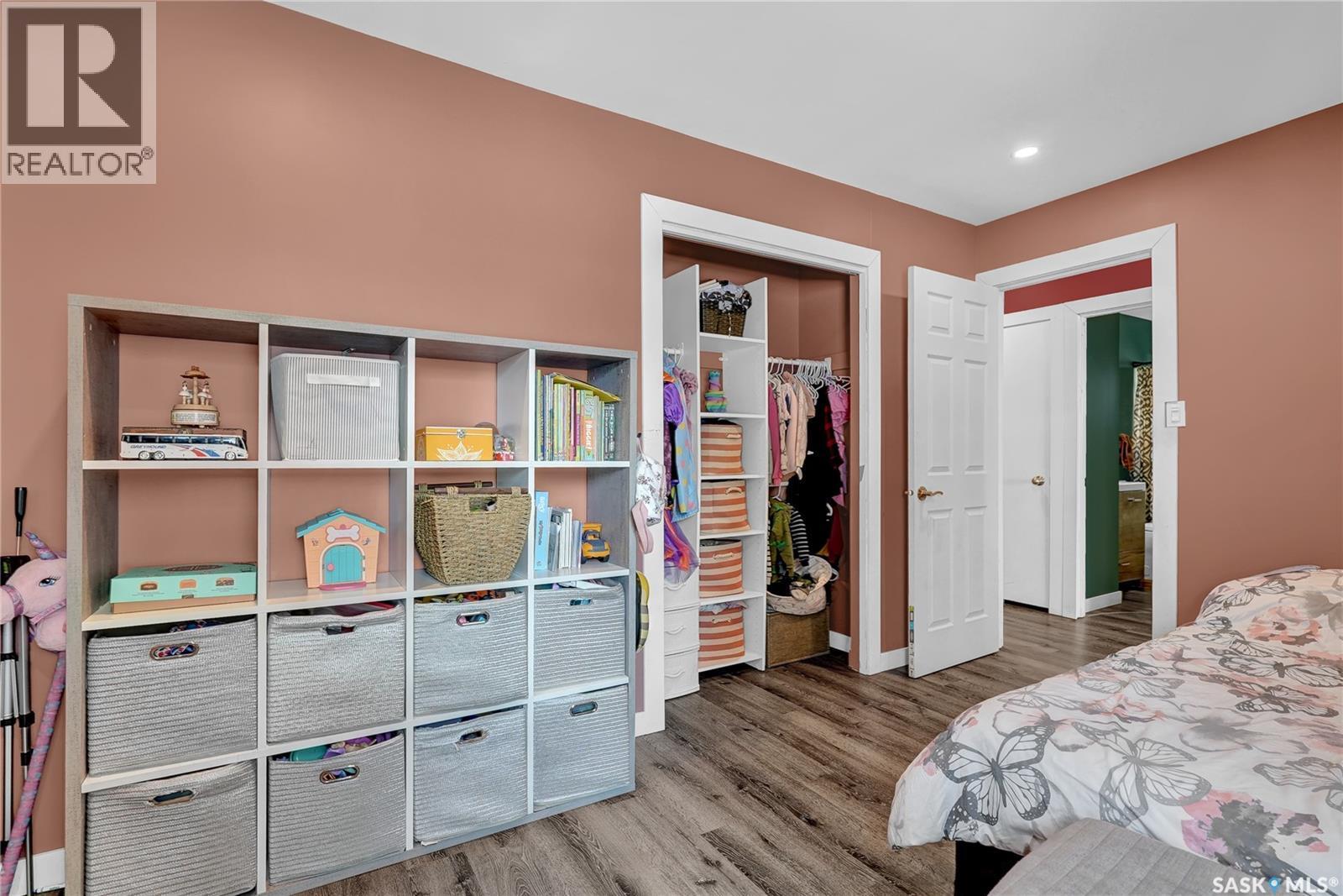 108 Hanley Crescent, Regina, SK - Indoor Photo Showing Bedroom