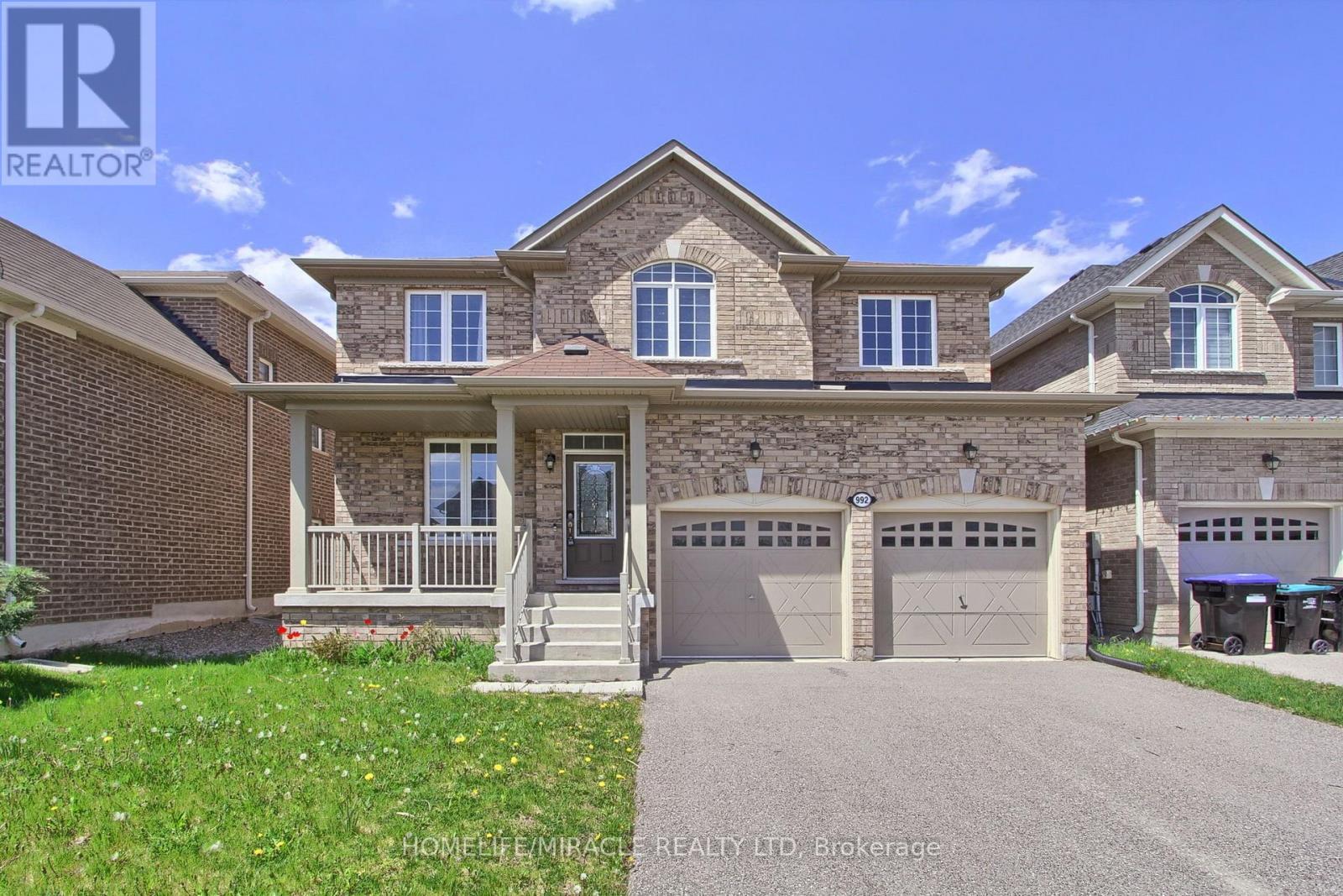 992 Green Street, Innisfil, ON - Outdoor With Deck Patio Veranda With Facade