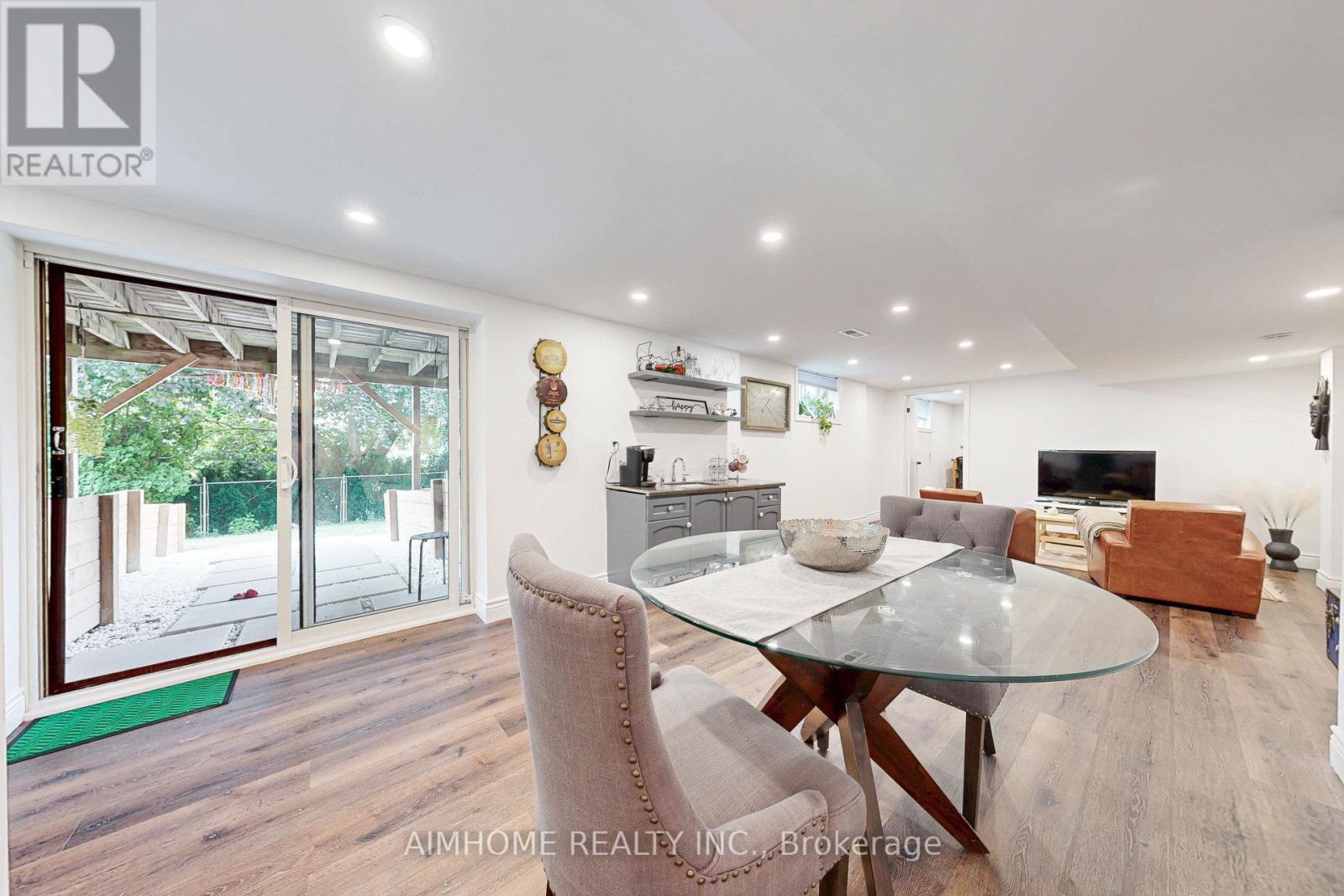 Basement Dining Room/Kitchenette Walk-out - 23 Hildegard Drive, Hamilton, ON - Indoor Photo Showing Dining Room