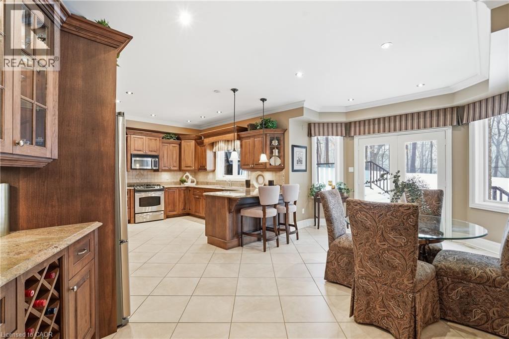 1121 Forestvale Drive, Burlington, ON - Indoor