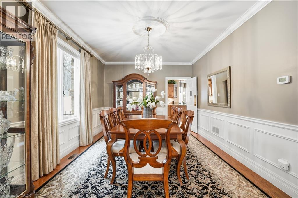 1121 Forestvale Drive, Burlington, ON - Indoor Photo Showing Dining Room