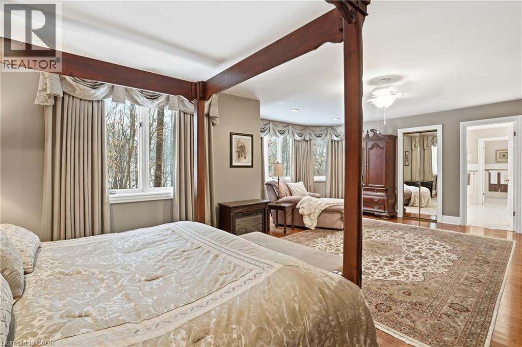 1121 Forestvale Drive, Burlington, ON - Indoor Photo Showing Bedroom