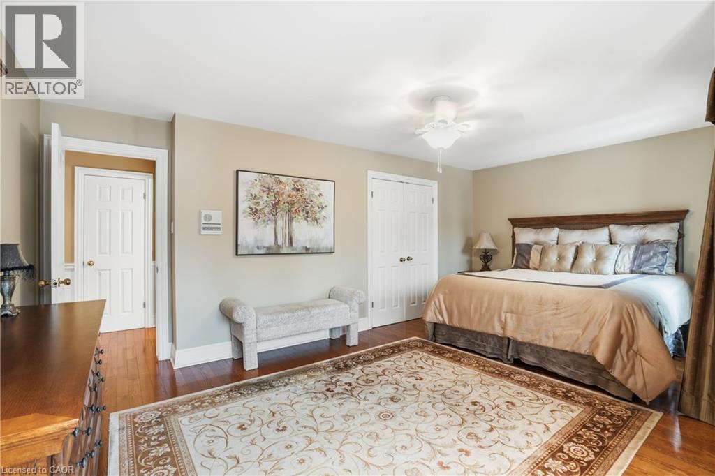 1121 Forestvale Drive, Burlington, ON - Indoor Photo Showing Bedroom