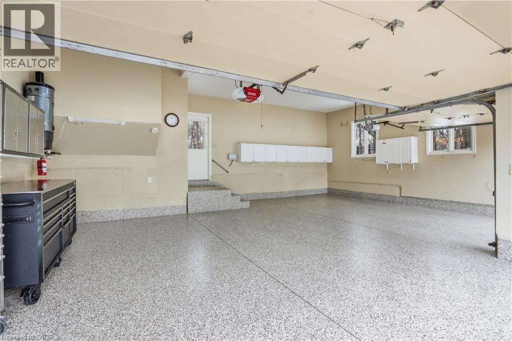 1121 Forestvale Drive, Burlington, ON - Indoor Photo Showing Garage