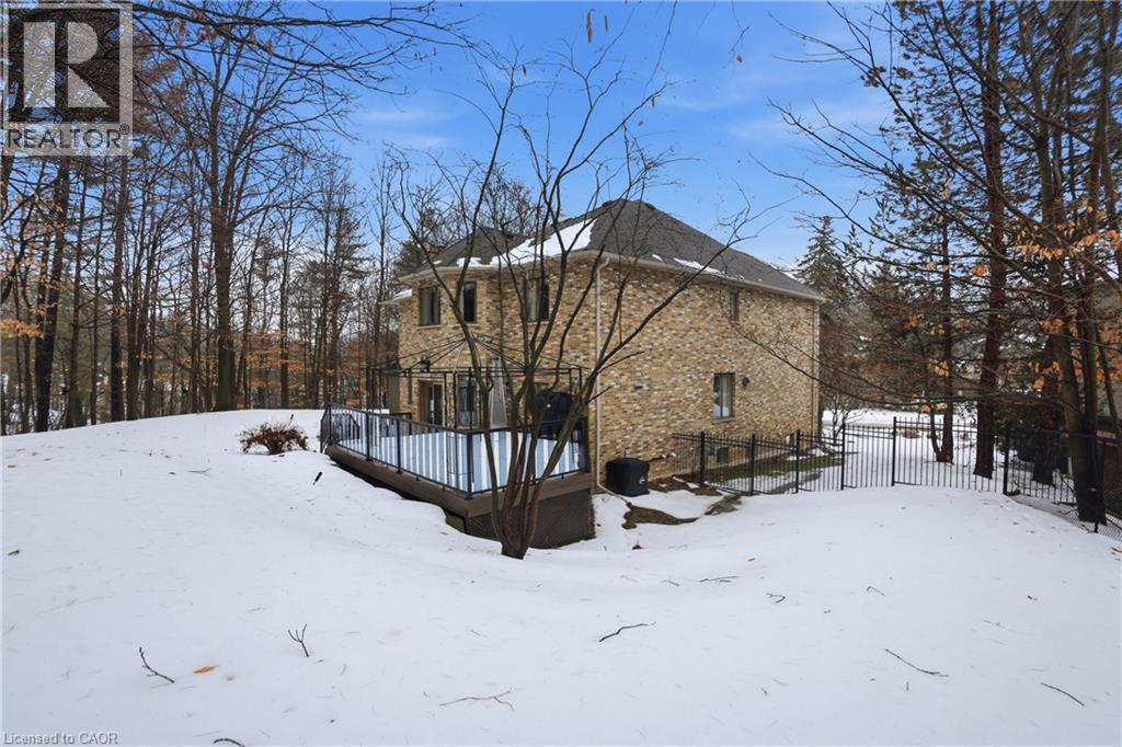 1121 Forestvale Drive, Burlington, ON - Outdoor