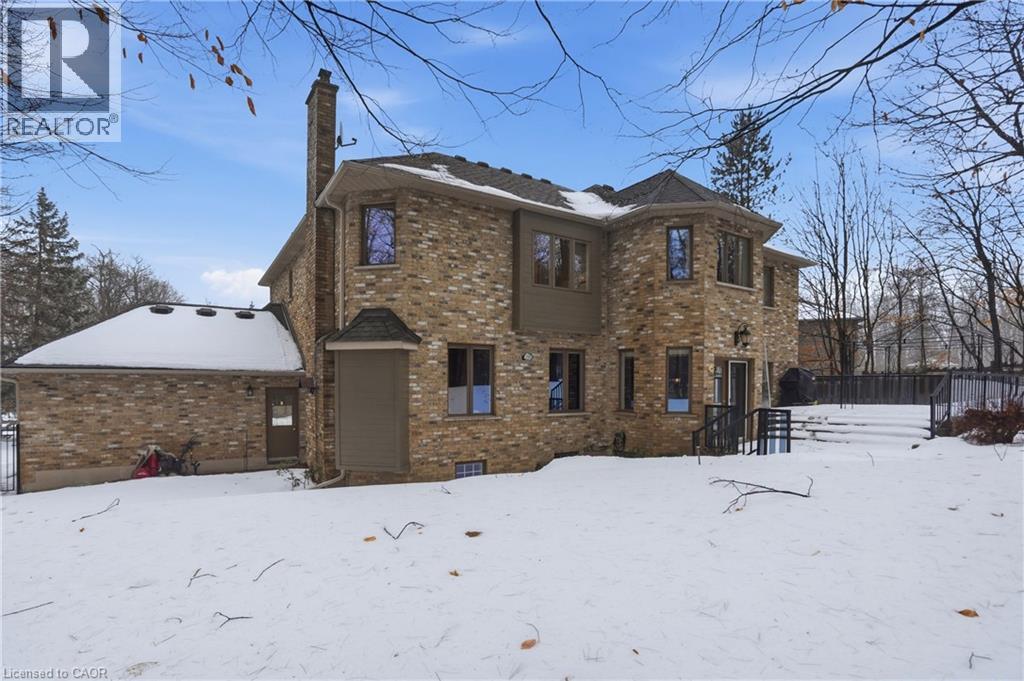 1121 Forestvale Drive, Burlington, ON - Outdoor