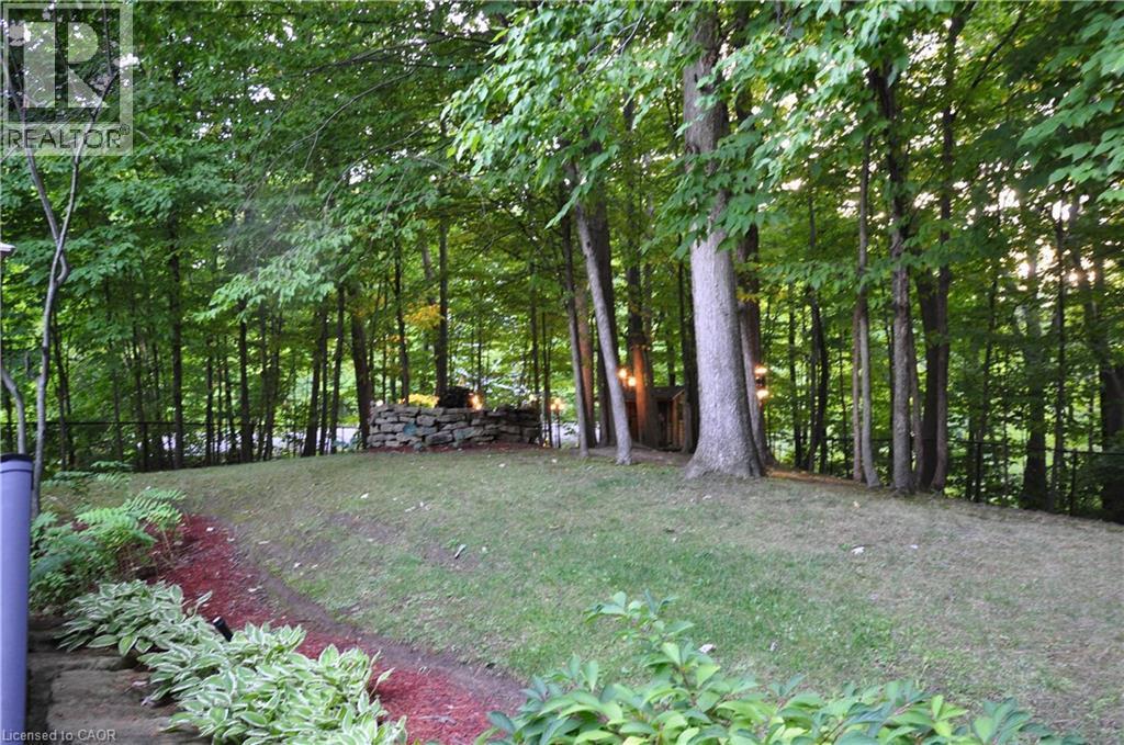 1121 Forestvale Drive, Burlington, ON - Outdoor