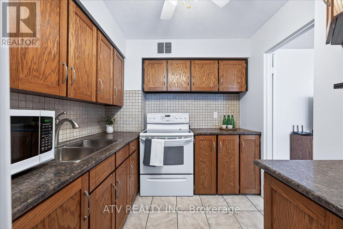 804 - 151 La Rose Avenue, Toronto, ON - Indoor Photo Showing Kitchen With Double Sink