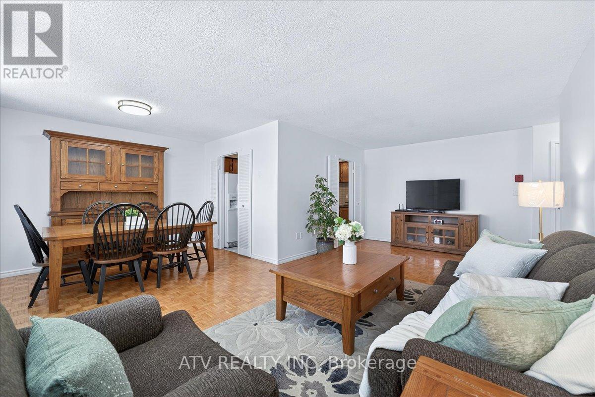 804 - 151 La Rose Avenue, Toronto, ON - Indoor Photo Showing Living Room