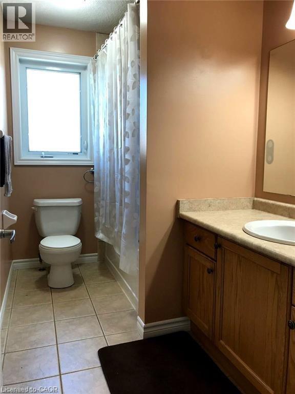 193 Huck Crescent, Kitchener, ON - Indoor Photo Showing Bathroom