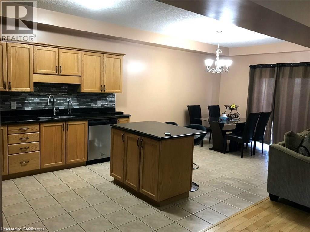 193 Huck Crescent, Kitchener, ON - Indoor Photo Showing Kitchen