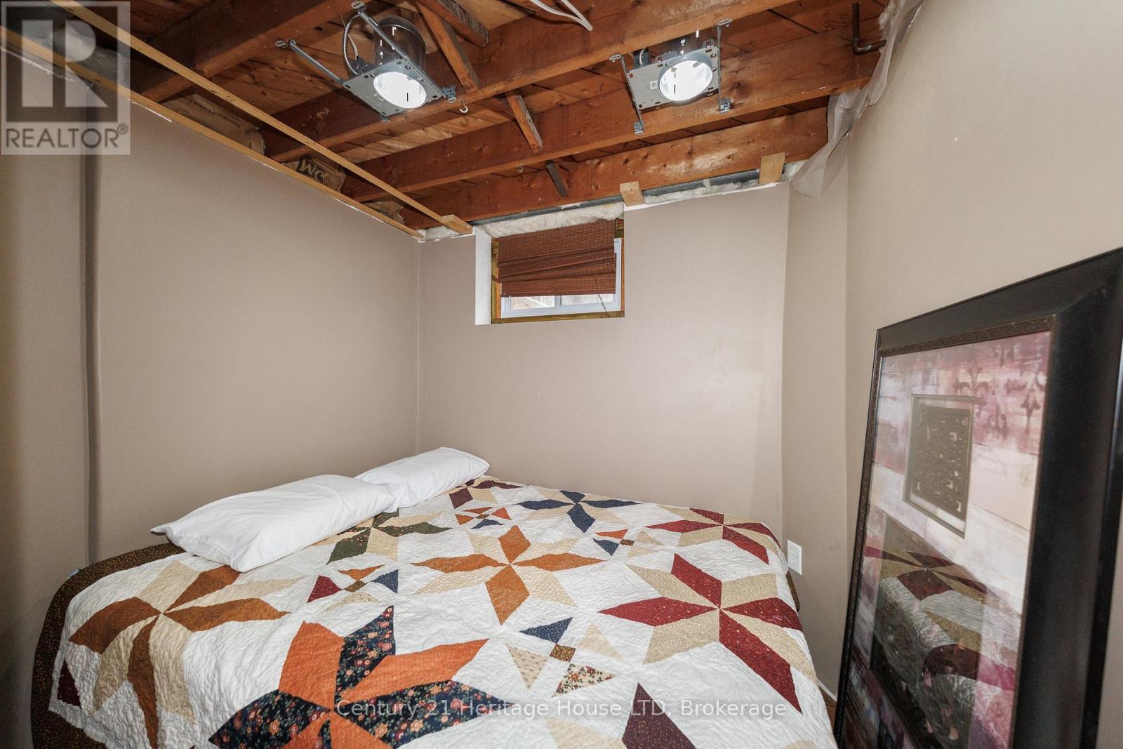 Bedroom 5 - 467 Gorham Rd Road, Fort Erie (Point Abino), ON - Indoor Photo Showing Bedroom