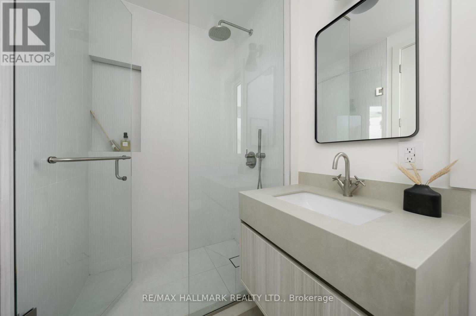 72 Marmot Street, Toronto, ON - Indoor Photo Showing Bathroom