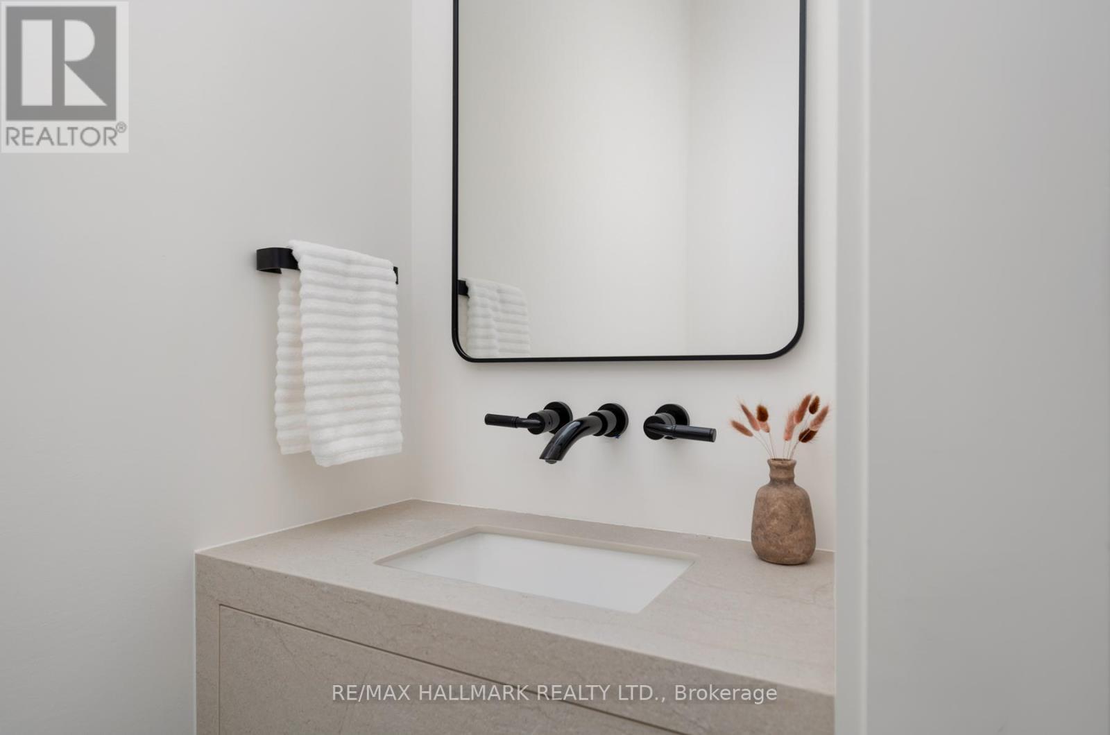 72 Marmot Street, Toronto, ON - Indoor Photo Showing Bathroom