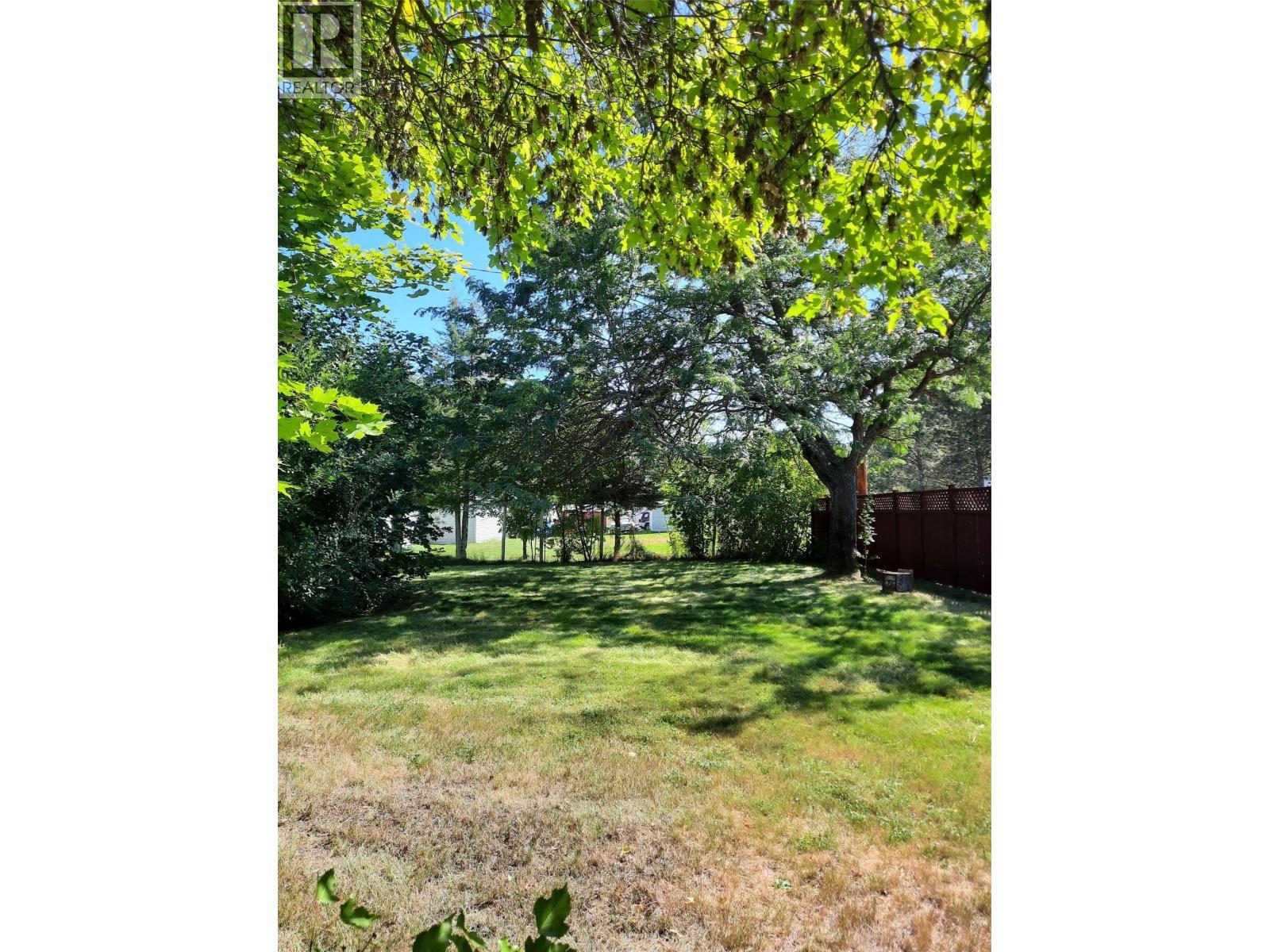 4300 Victoria Avenue E, Grand Forks, BC