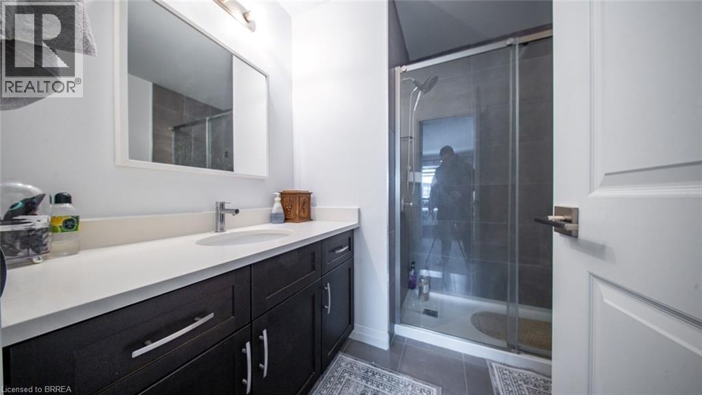 720 Grey Street Unit# 46, Brantford, ON - Indoor Photo Showing Bathroom