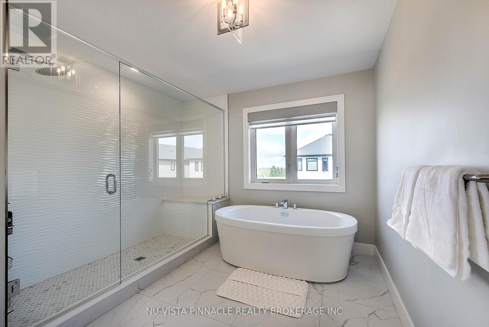 Ensuite Bathroom - 1795 Brayford Avenue, London South (South K), ON - Indoor Photo Showing Bathroom