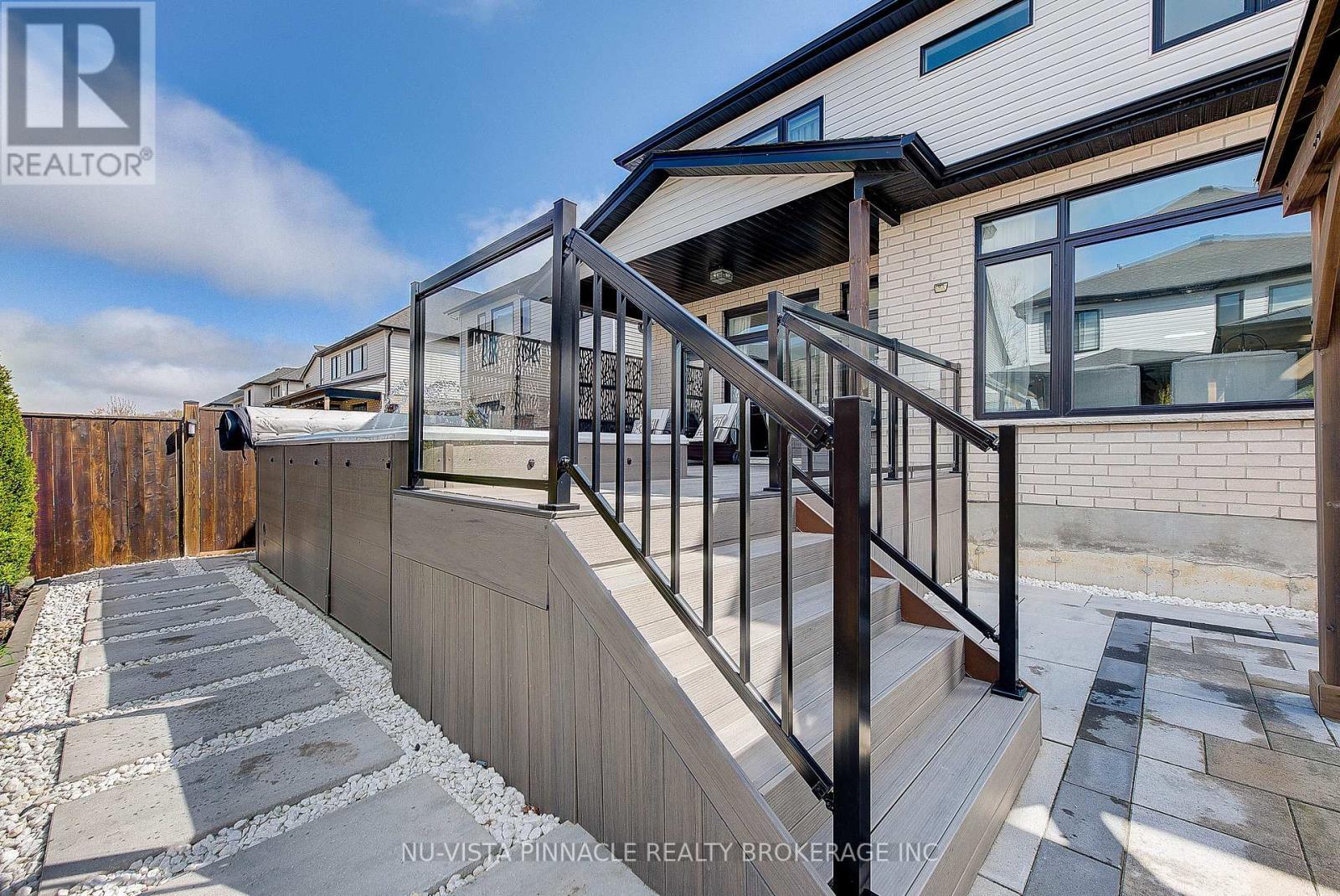 1795 Brayford Avenue, London South (South K), ON - Outdoor With Deck Patio Veranda