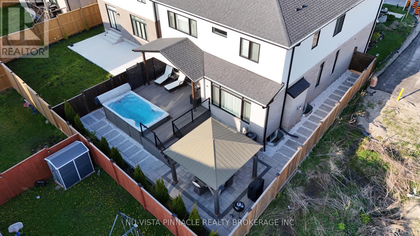 1795 Brayford Avenue, London South (South K), ON - Outdoor