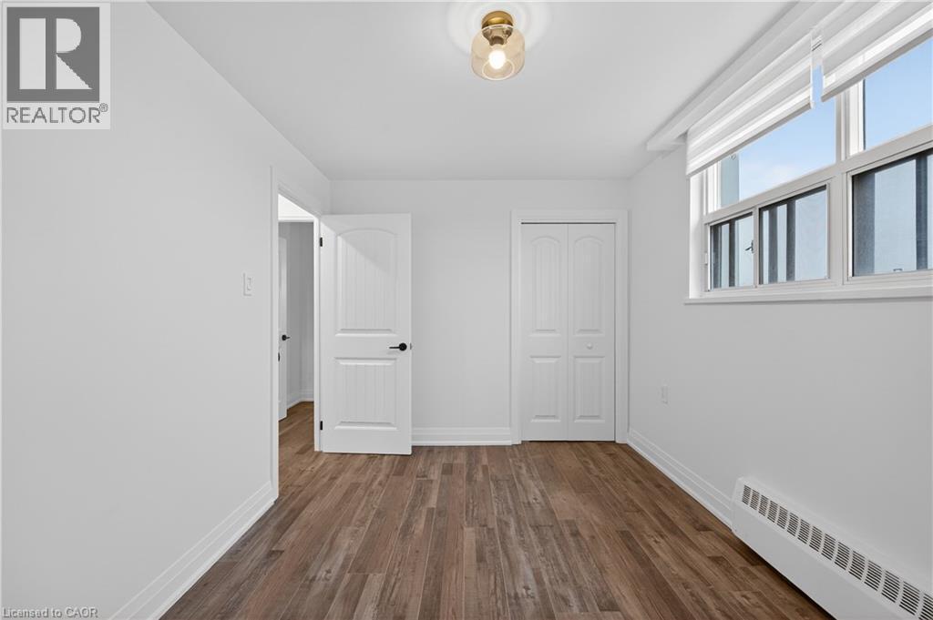 212 Kerr Street Unit# 702, Oakville, ON - Indoor Photo Showing Other Room