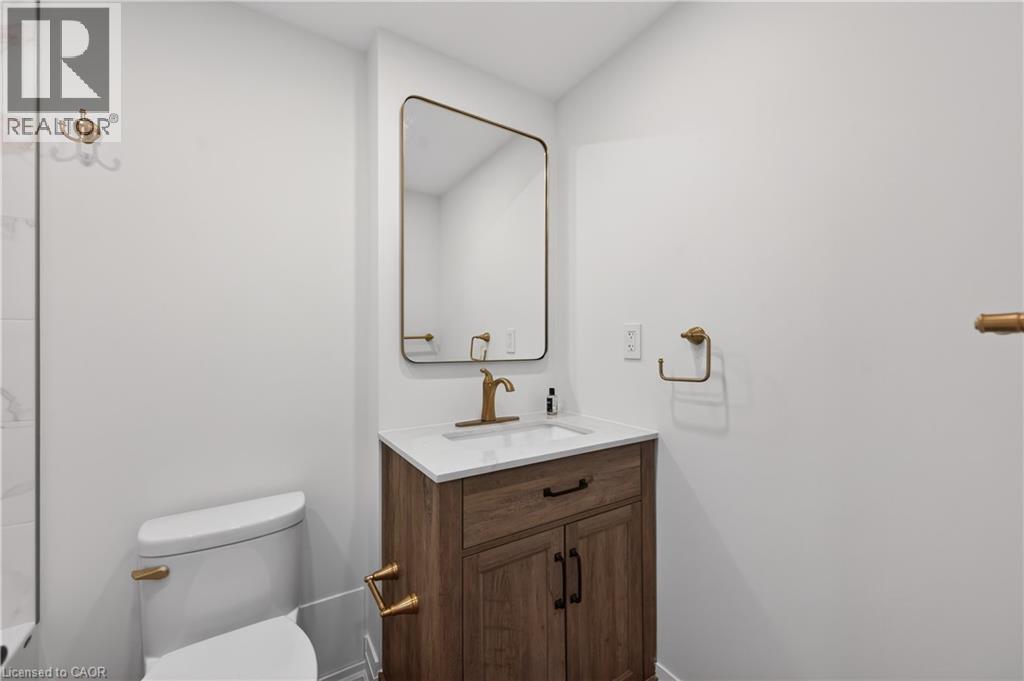 212 Kerr Street Unit# 702, Oakville, ON - Indoor Photo Showing Bathroom