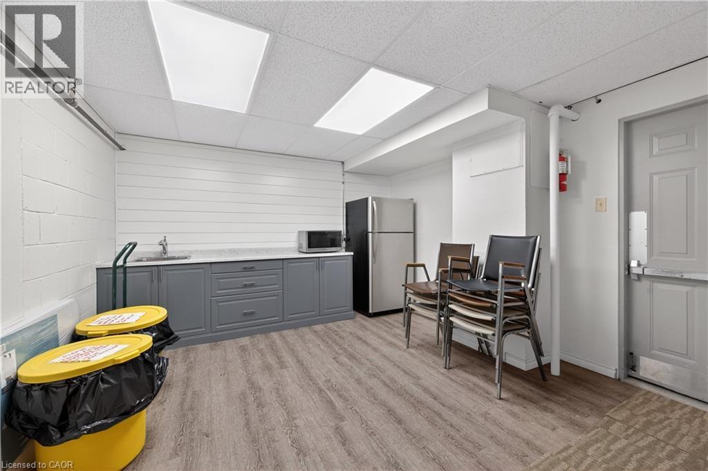 212 Kerr Street Unit# 702, Oakville, ON - Indoor Photo Showing Other Room