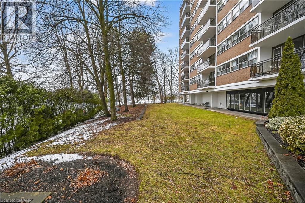 212 Kerr Street Unit# 702, Oakville, ON - Outdoor With Balcony