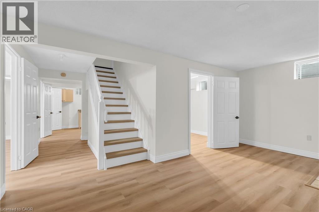 1 Balfour Court, Guelph, ON - Indoor Photo Showing Other Room