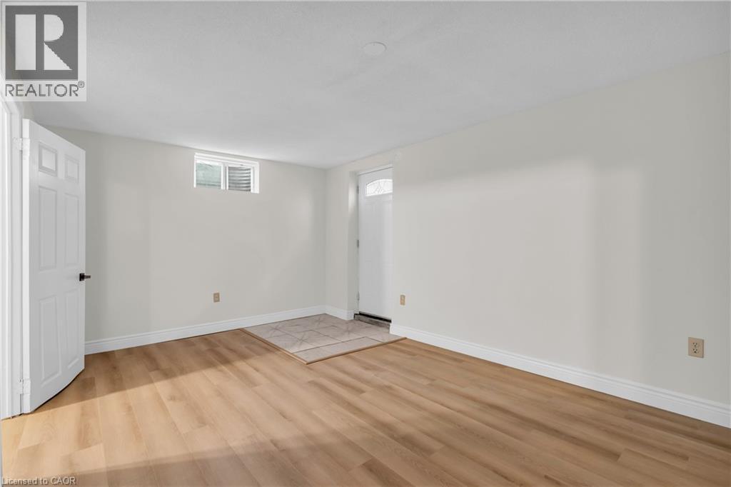 1 Balfour Court, Guelph, ON - Indoor Photo Showing Other Room