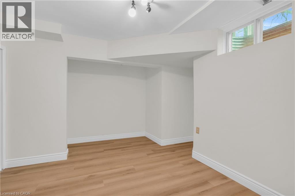 1 Balfour Court, Guelph, ON - Indoor Photo Showing Other Room