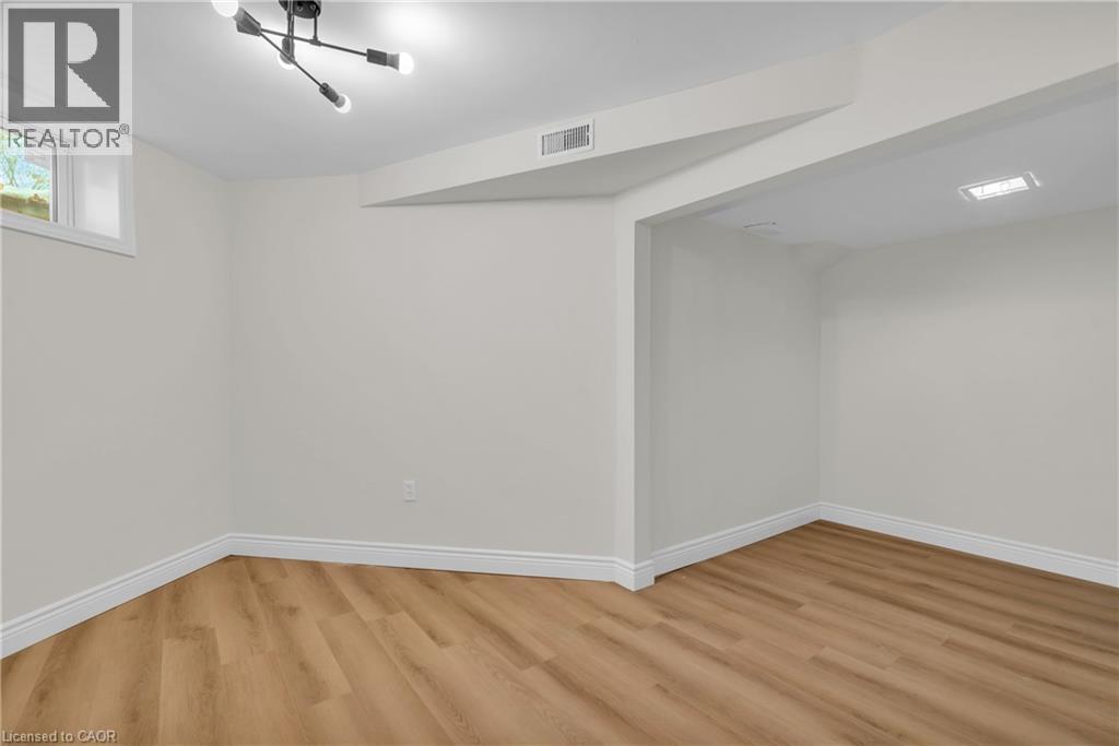 1 Balfour Court, Guelph, ON - Indoor Photo Showing Other Room