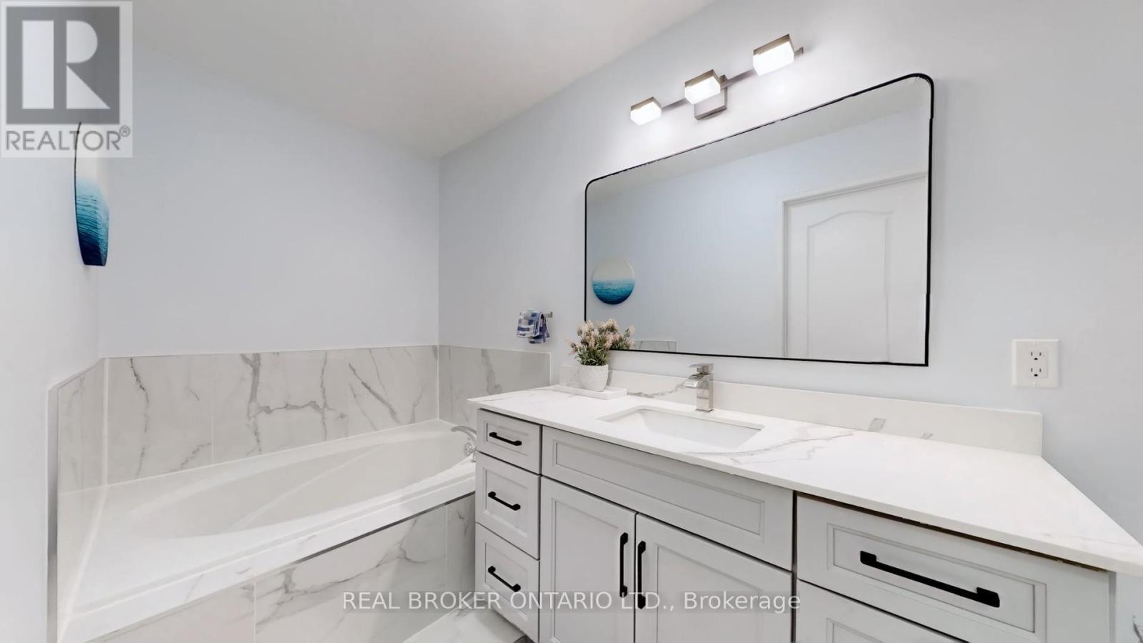 51 Unsworth Crescent, Ajax, ON - Indoor Photo Showing Bathroom