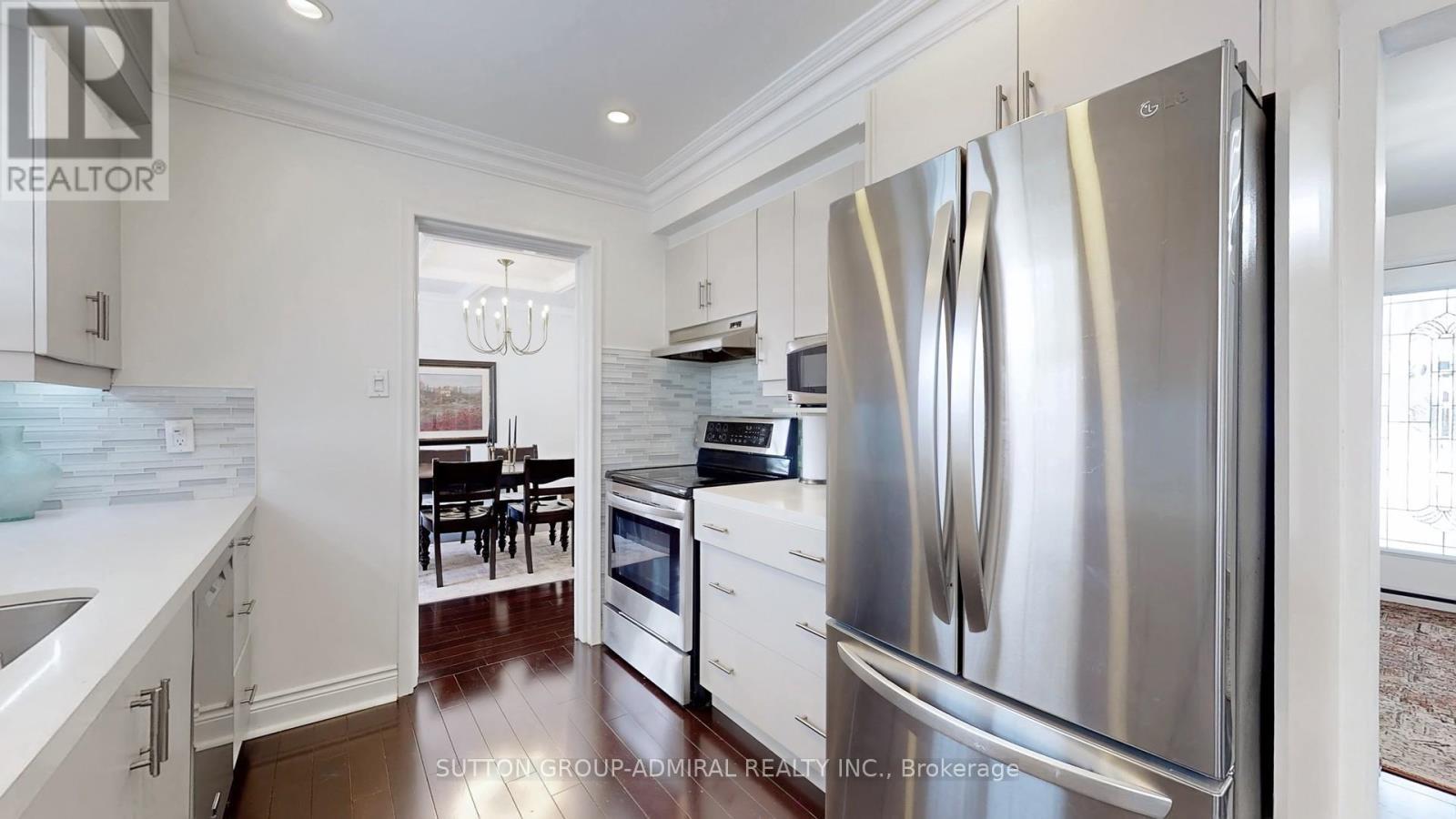 78 Thorny Brae Drive, Markham, ON - Indoor Photo Showing Kitchen With Upgraded Kitchen
