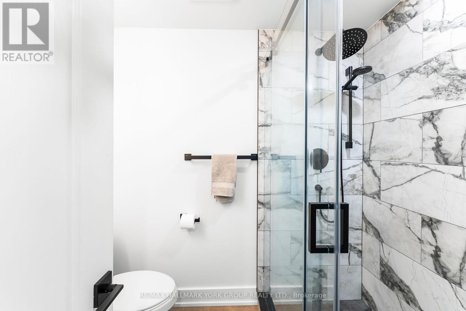 13 Charmuse Lane - East Gwillimbury - 13 Charmuse Lane, East Gwillimbury, ON - Indoor Photo Showing Bathroom