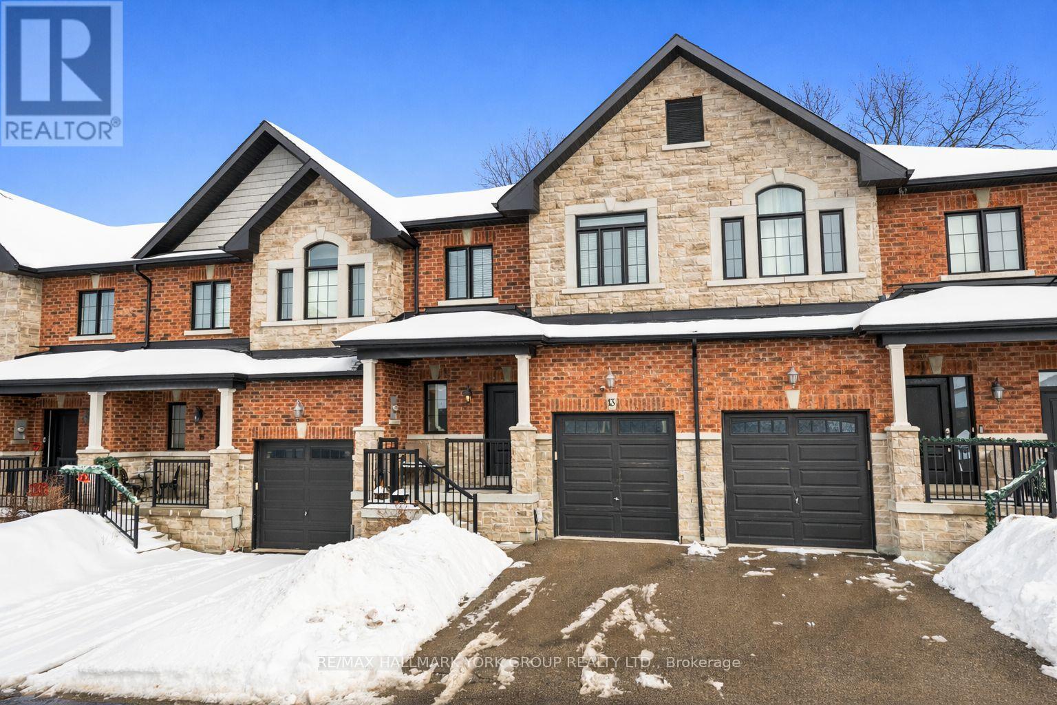 13 Charmuse Lane - East Gwillimbury - 13 Charmuse Lane, East Gwillimbury, ON - Outdoor With Facade