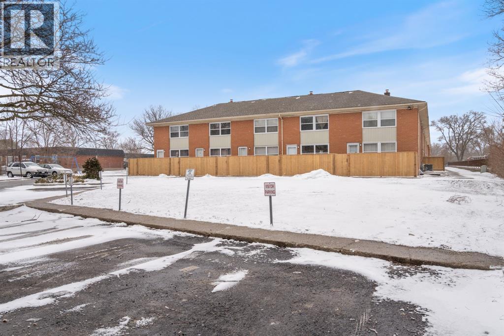 834 Exmouth Street Unit# 29, Sarnia, ON - Outdoor