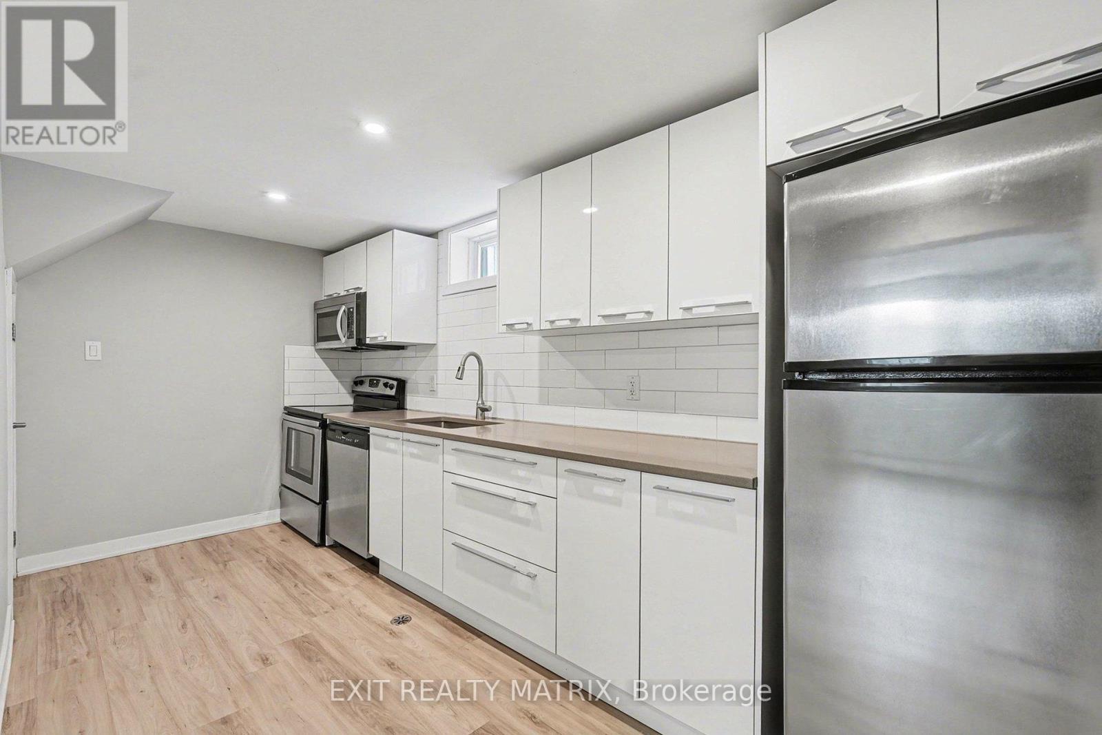 91 Sheldrake Drive, Ottawa, ON - Indoor Photo Showing Kitchen