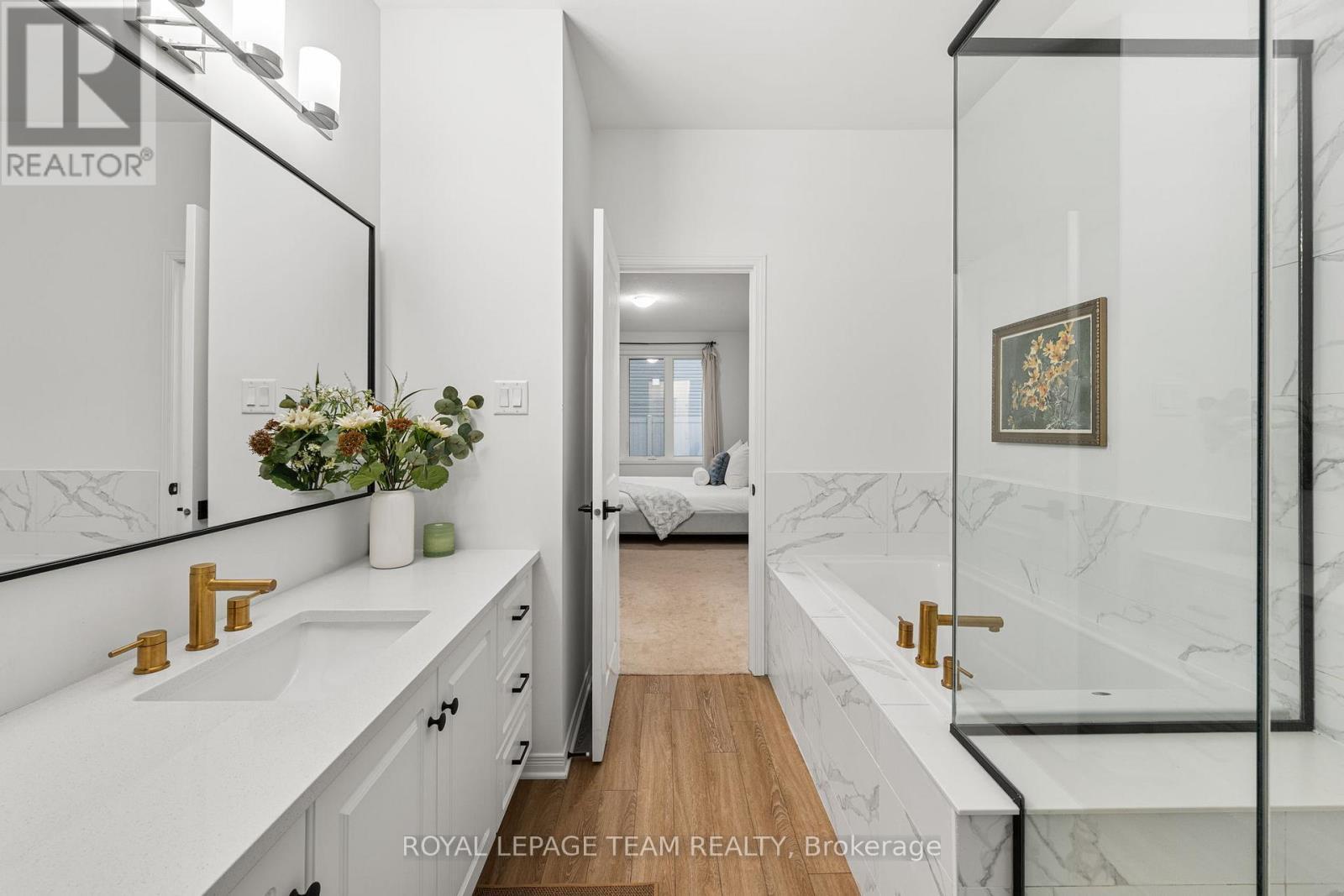 Primary ensuite - 198 Rathwell Street, Carleton Place, ON - Indoor Photo Showing Bathroom