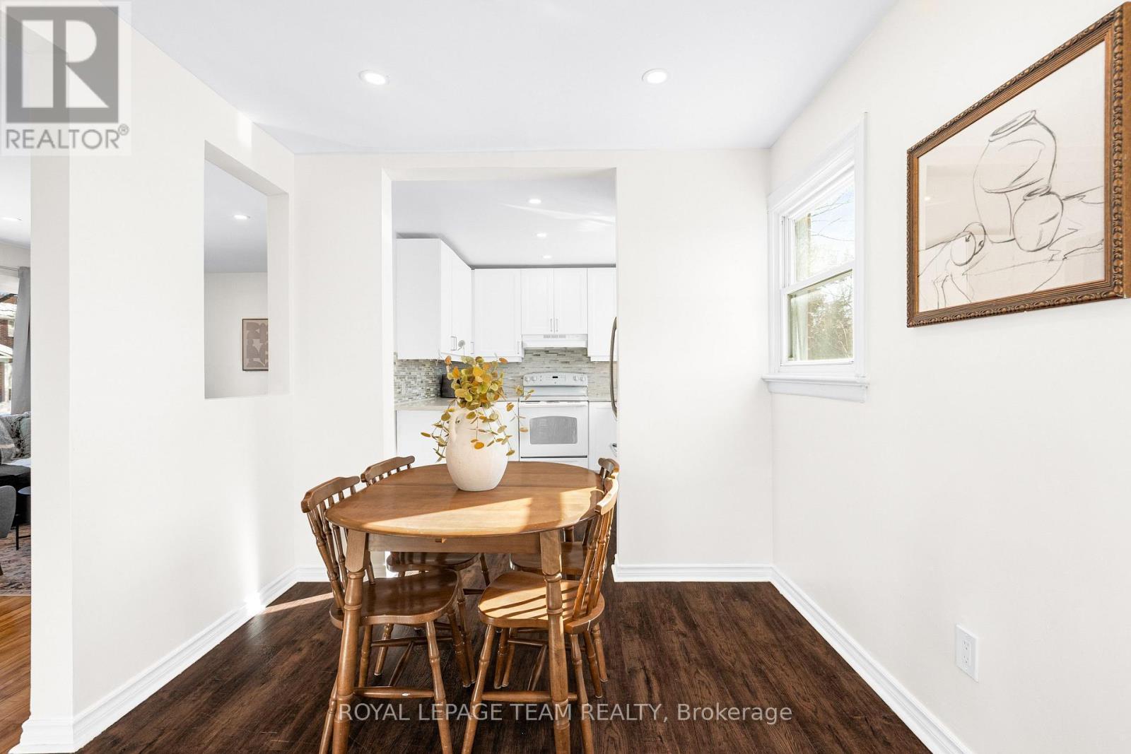 852 Borthwick Avenue, Ottawa, ON - Indoor Photo Showing Dining Room
