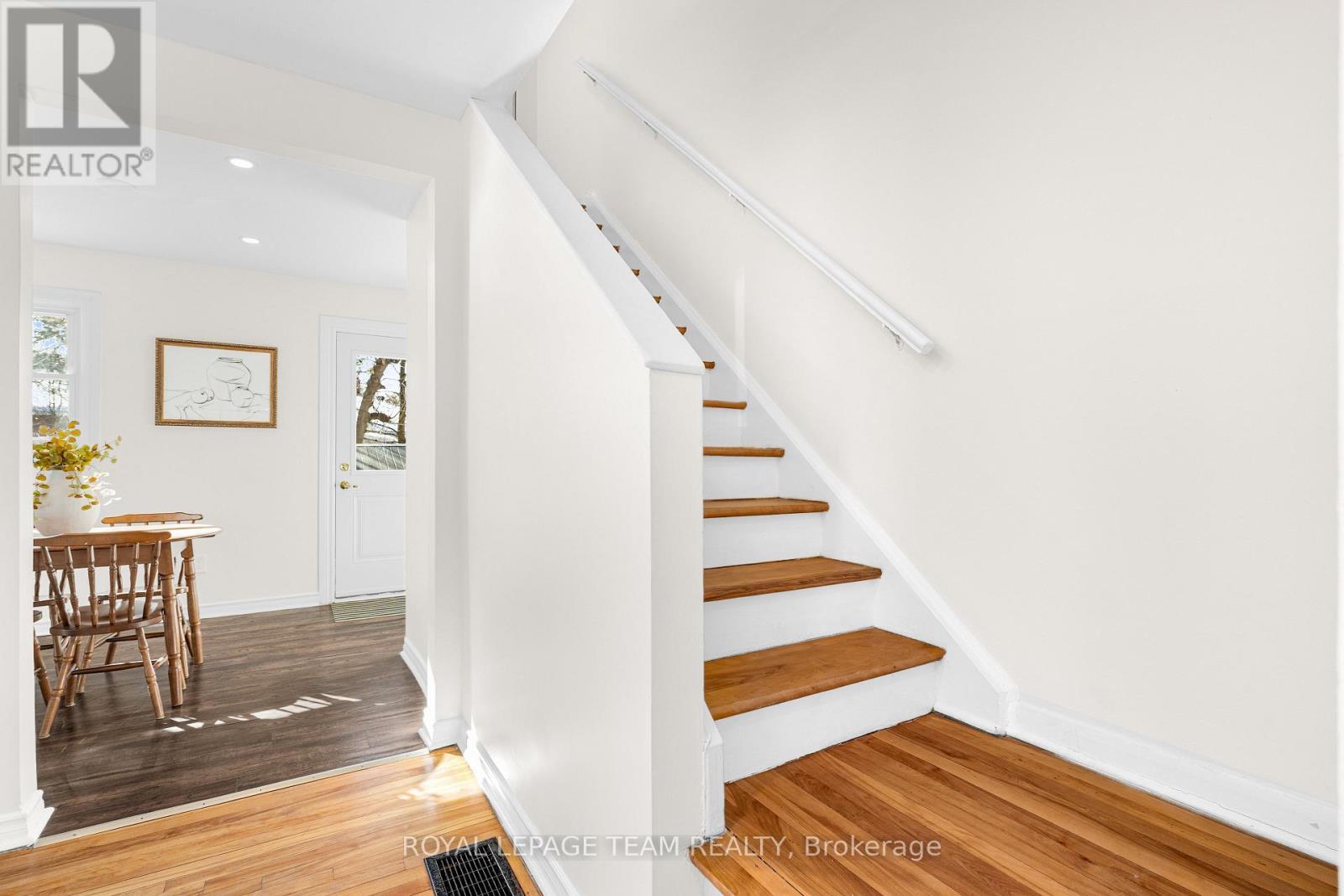 852 Borthwick Avenue, Ottawa, ON - Indoor Photo Showing Other Room