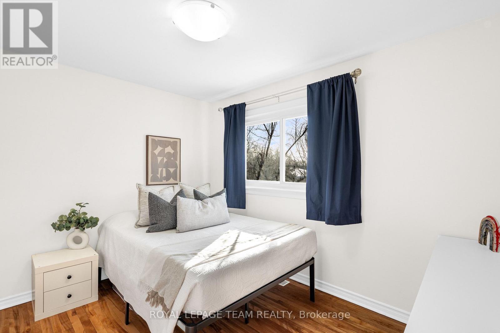 852 Borthwick Avenue, Ottawa, ON - Indoor Photo Showing Bedroom