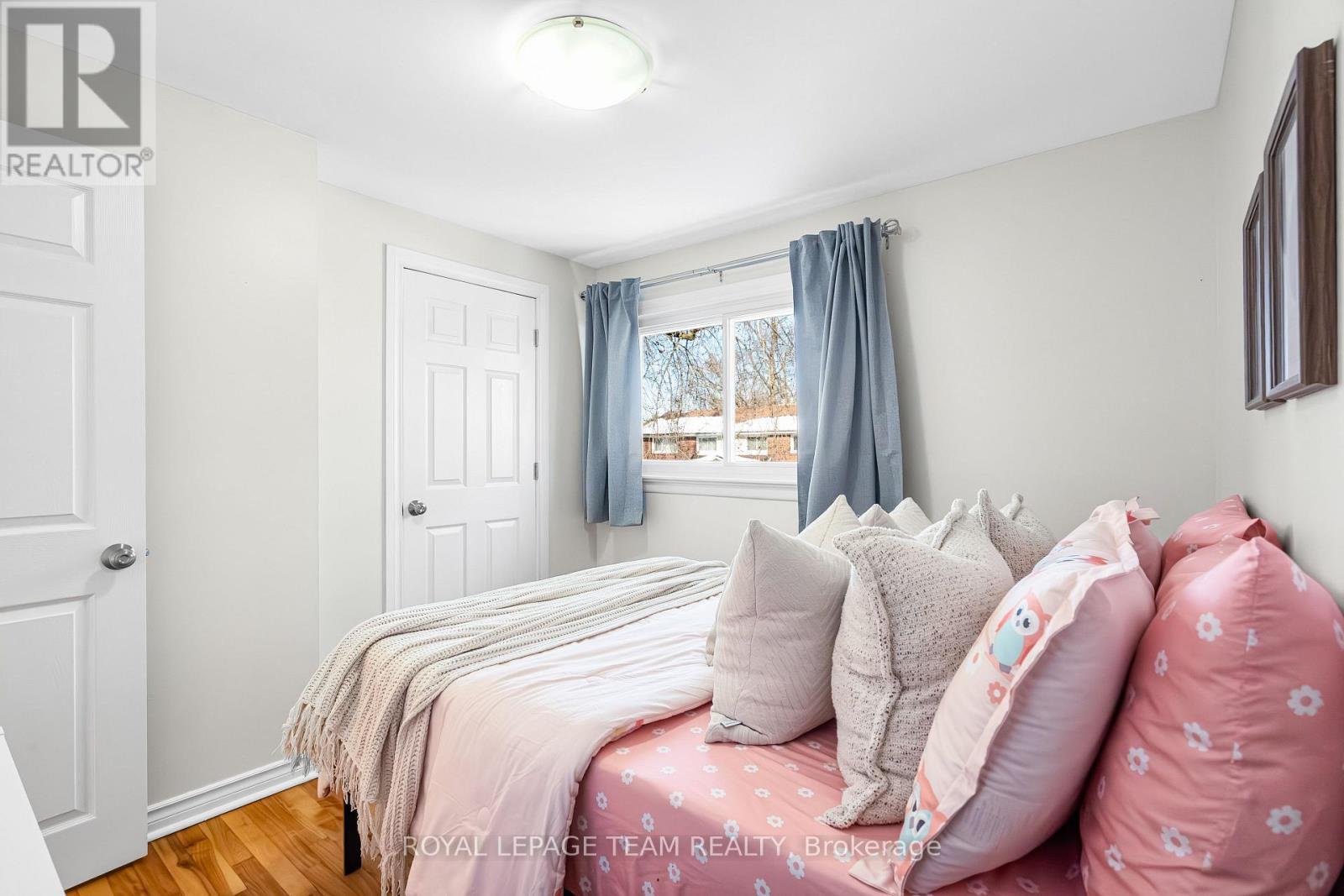 852 Borthwick Avenue, Ottawa, ON - Indoor Photo Showing Bedroom