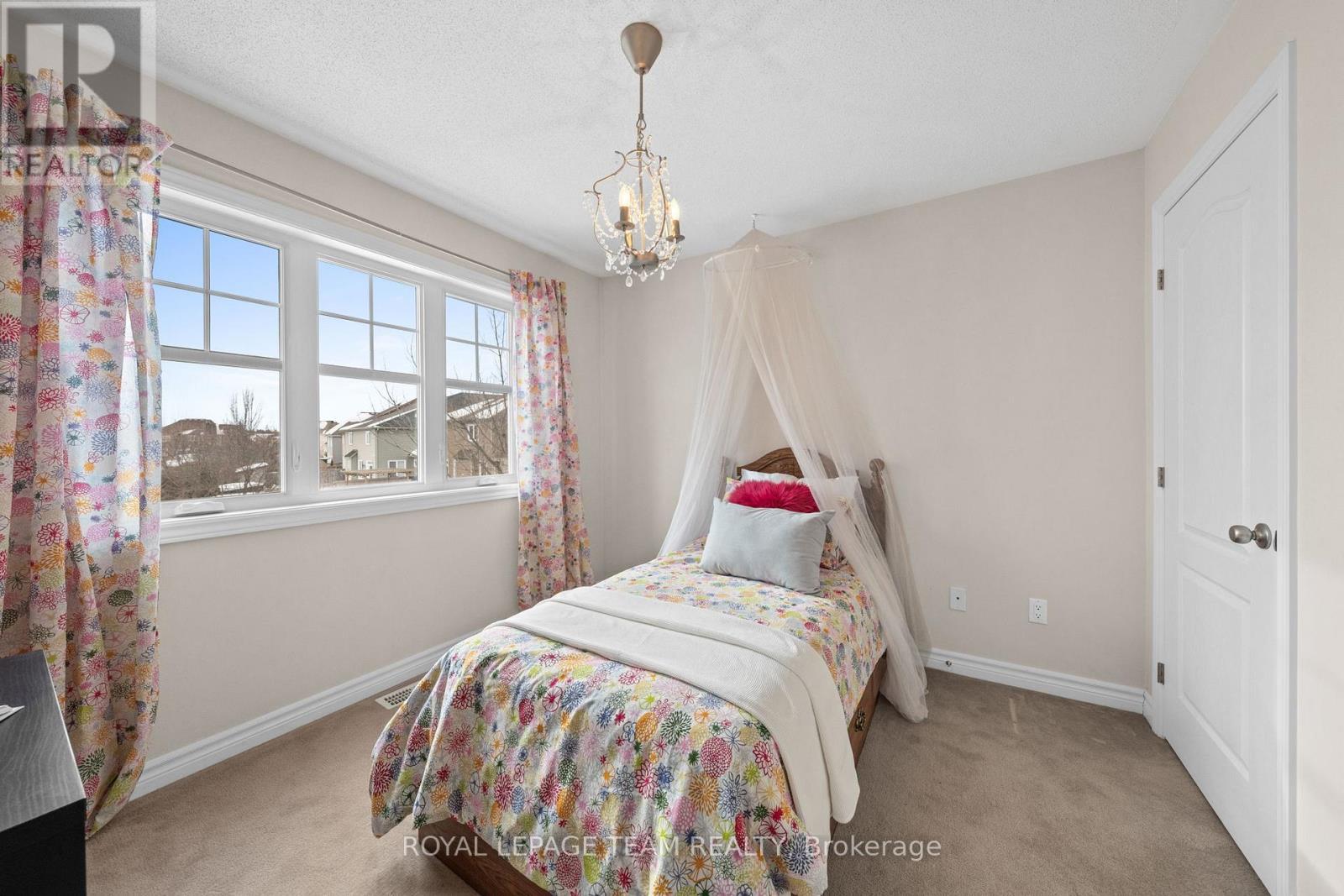 257 Denali Way, Ottawa, ON - Indoor Photo Showing Bedroom