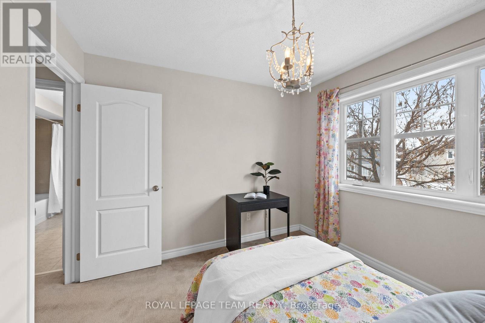 257 Denali Way, Ottawa, ON - Indoor Photo Showing Bedroom
