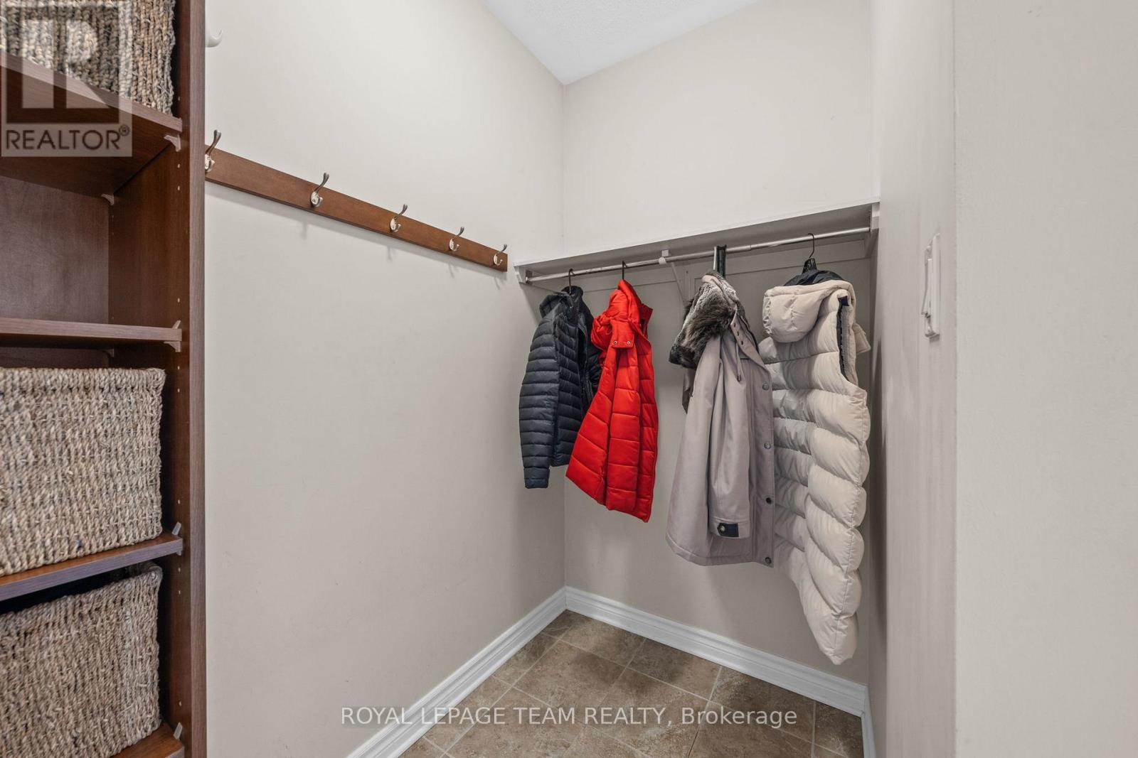 257 Denali Way, Ottawa, ON - Indoor