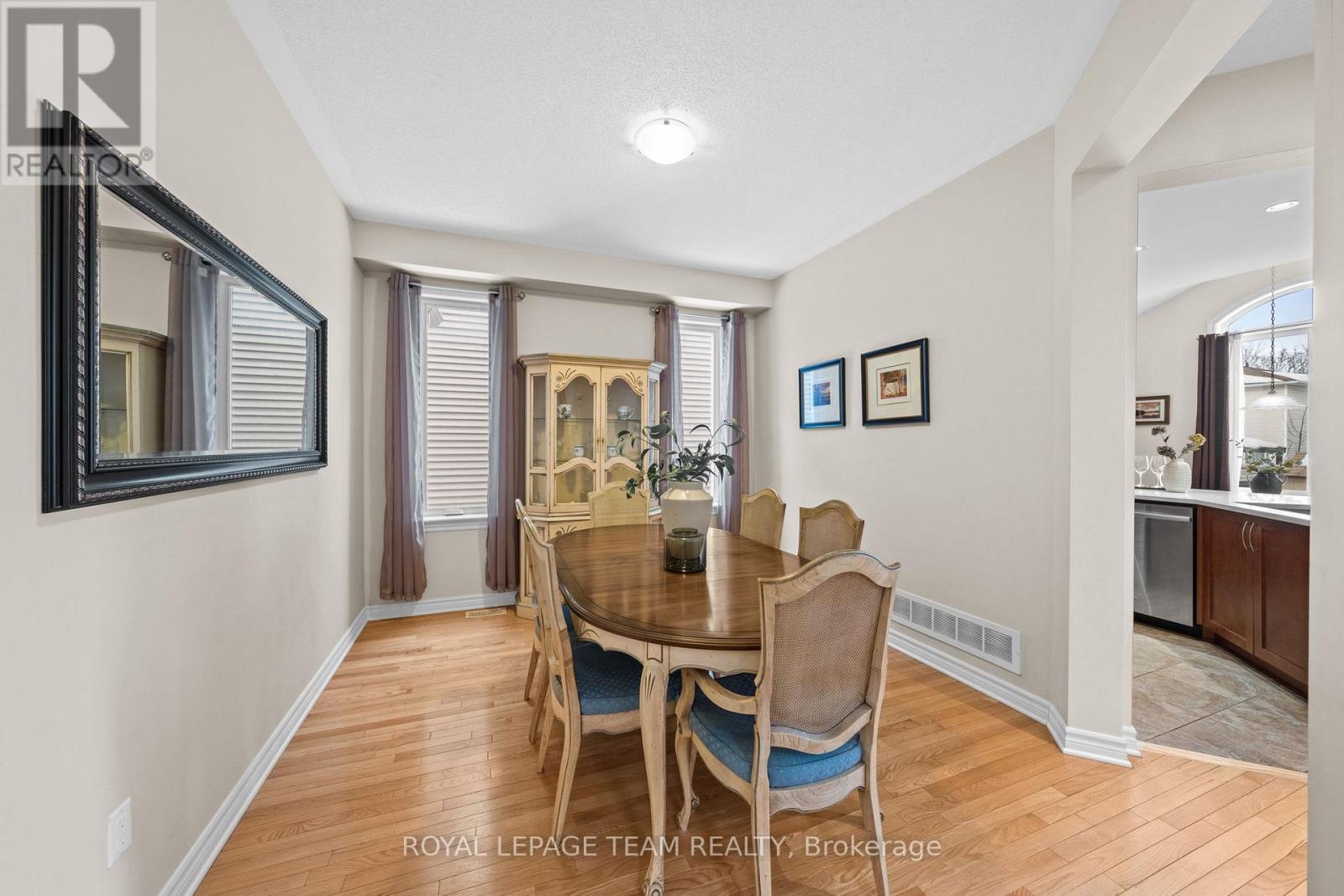 257 Denali Way, Ottawa, ON - Indoor Photo Showing Dining Room