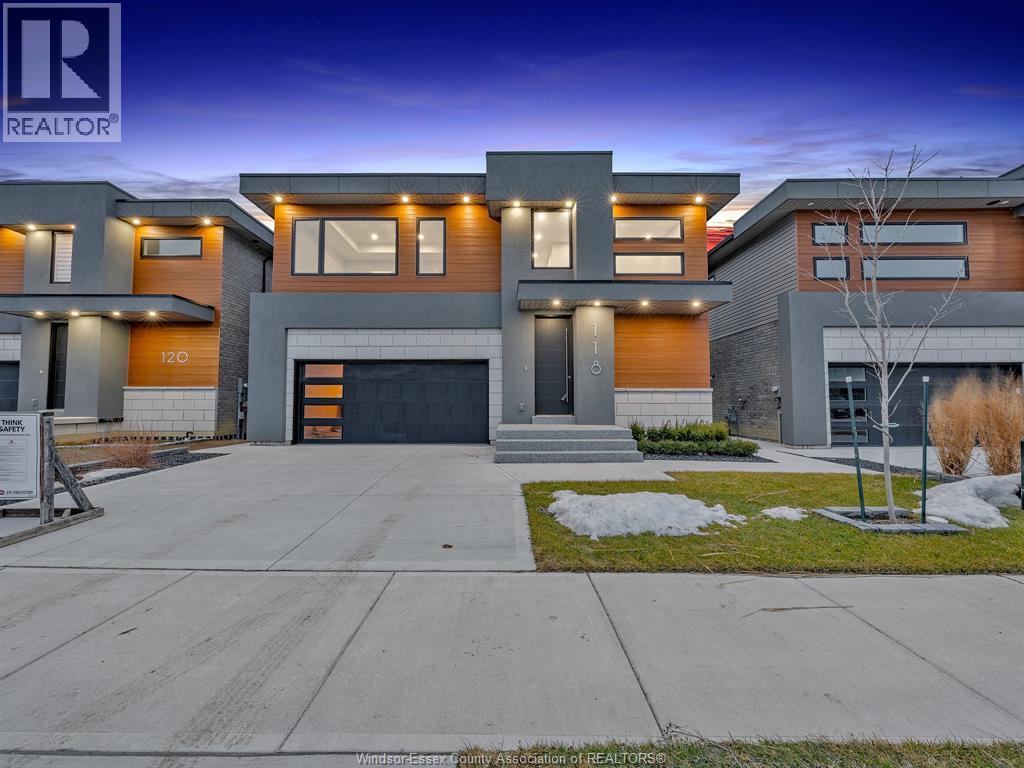 118 Bear Street, Essex, ON - Outdoor With Facade