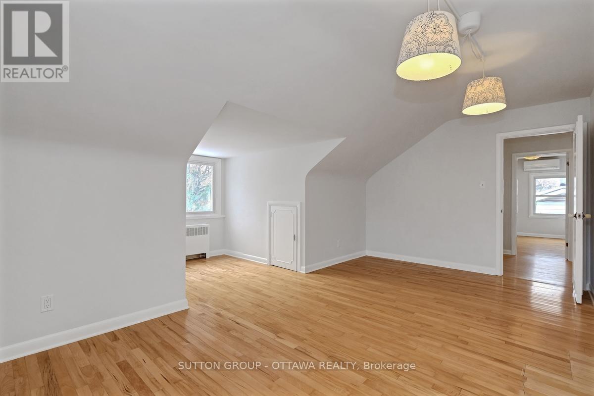 517 Braydon Avenue, Ottawa, ON - Indoor Photo Showing Other Room